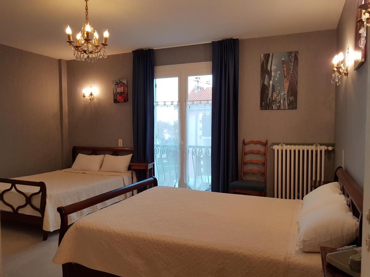 Hotel Du Commerce Chez Stephane Roumazières Eksteriør billede